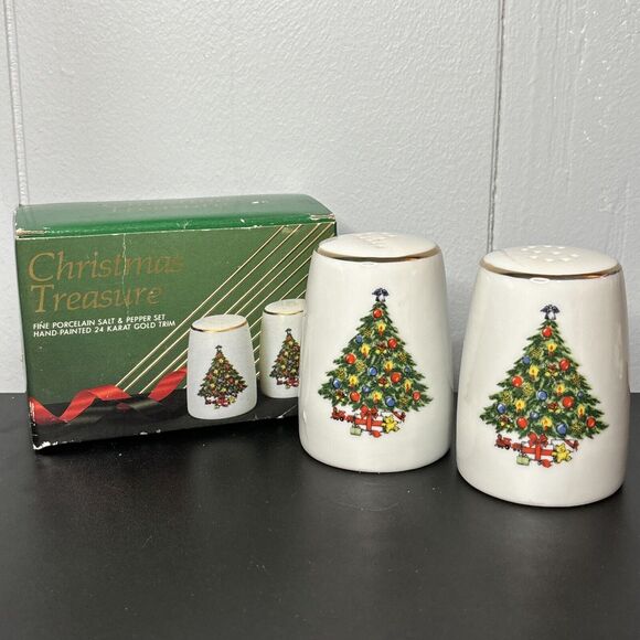 Vintage Christmas Tree White Porcelain Salt & Pepper Shakers Hand Painted - Picture 1 of 10